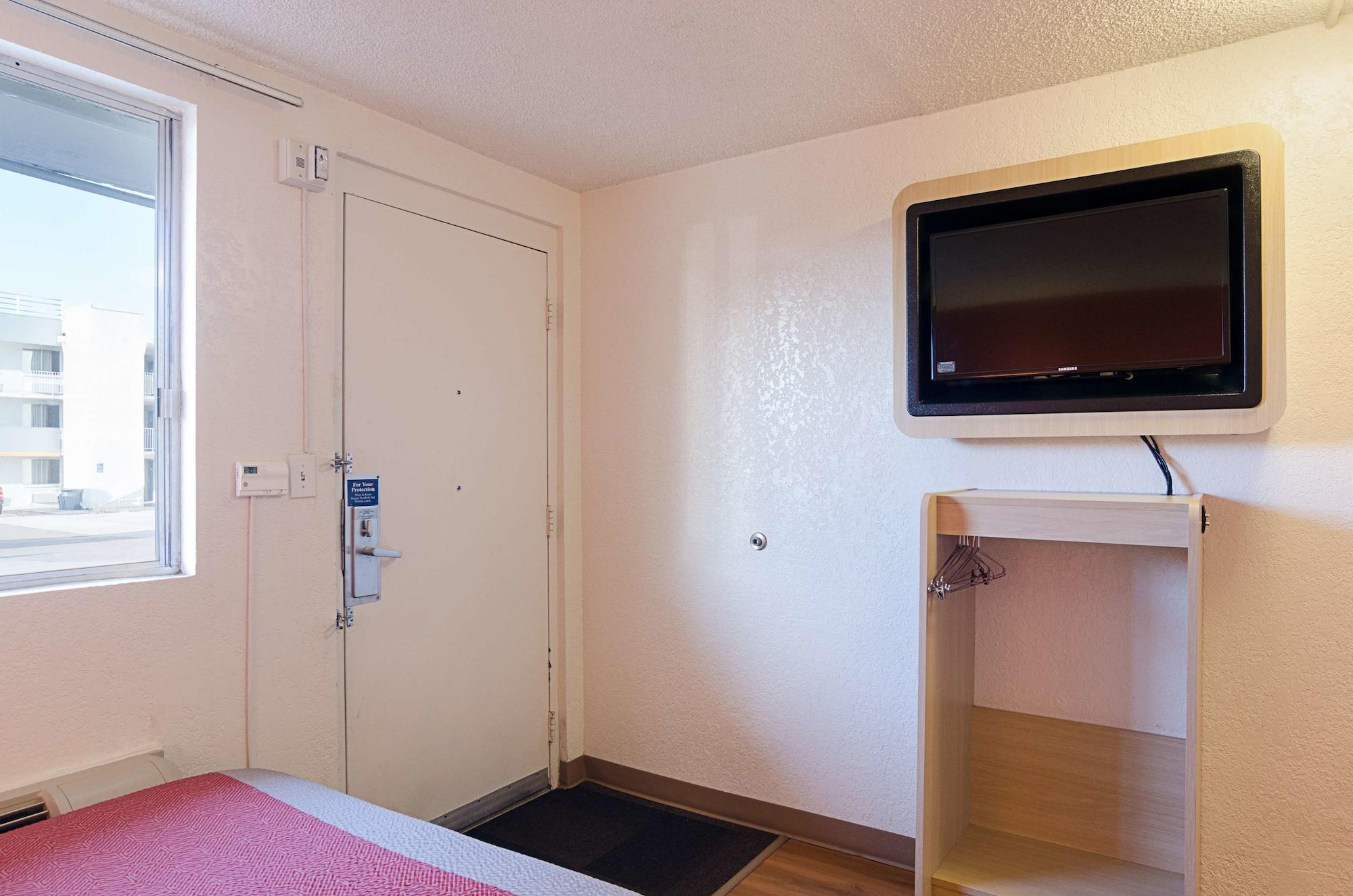 Motel 6- Denver, Co Downtown Bagian luar foto
